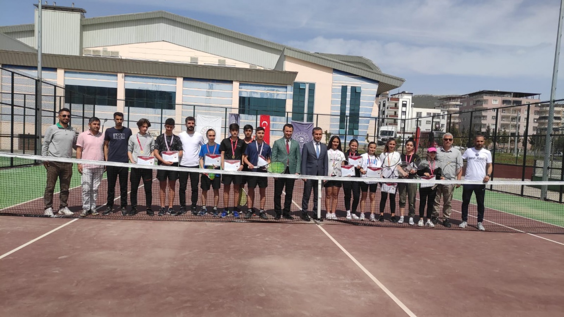Erkek Tenis Takımımız Türkiye Finallerinde